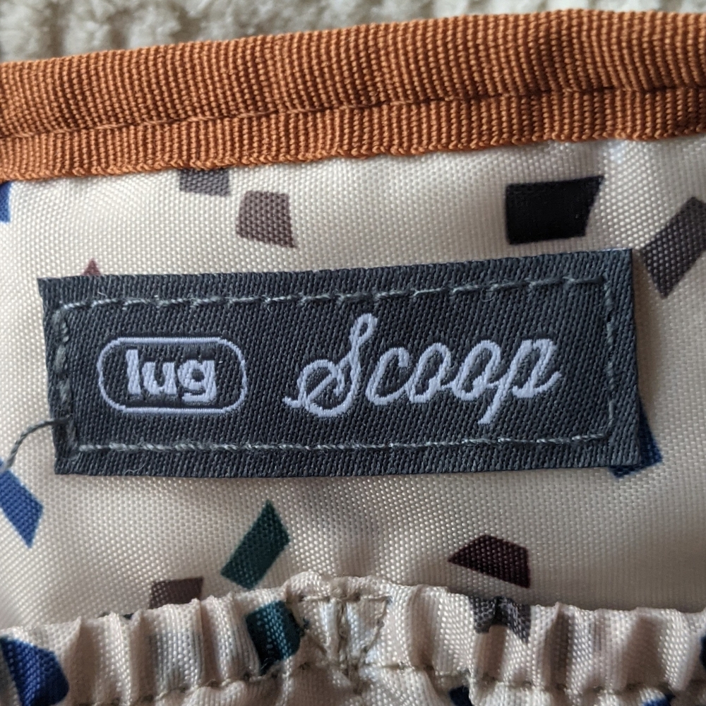 SOLD Lug Scoop Crossbody NWOT - Picture 12 of 13